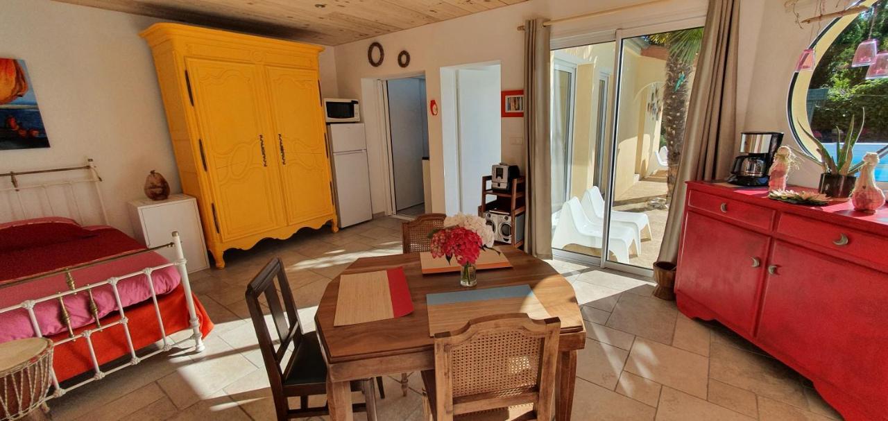 A la Topaze, Gite avec piscine privée chauffée pour 2 ou 3 Le May-sur-Evre Exterior foto
