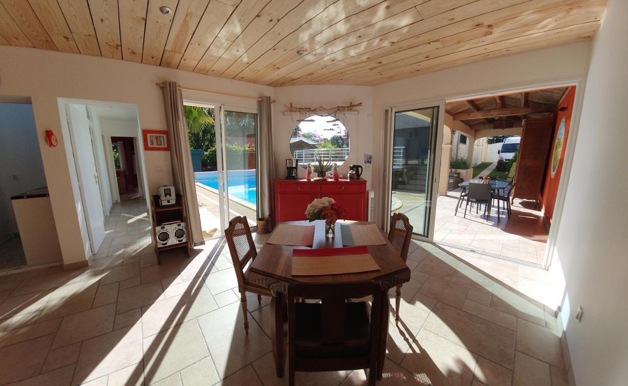 A la Topaze, Gite avec piscine privée chauffée pour 2 ou 3 Le May-sur-Evre Exterior foto