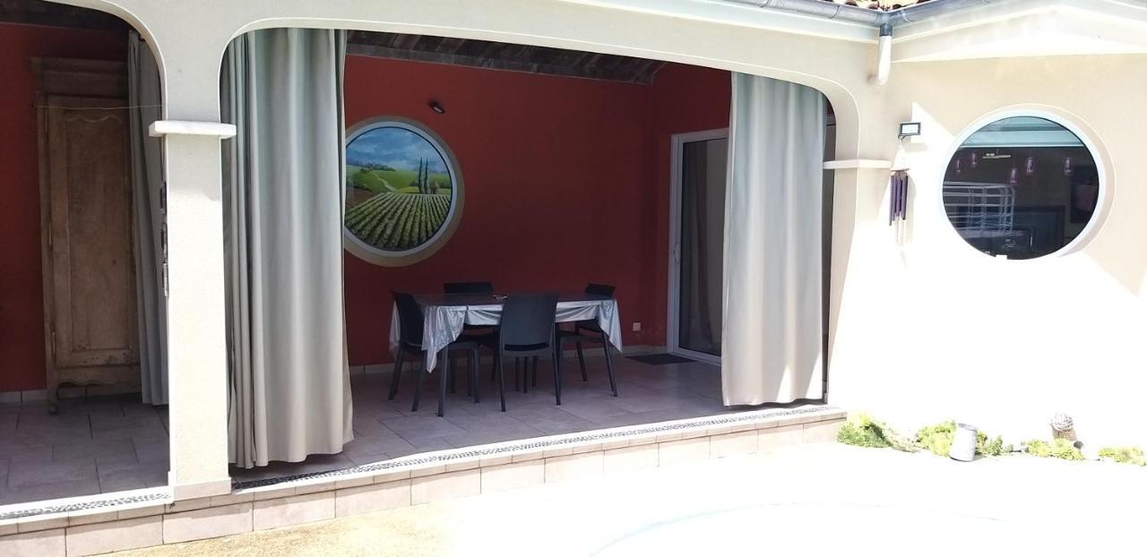 A la Topaze, Gite avec piscine privée chauffée pour 2 ou 3 Le May-sur-Evre Exterior foto