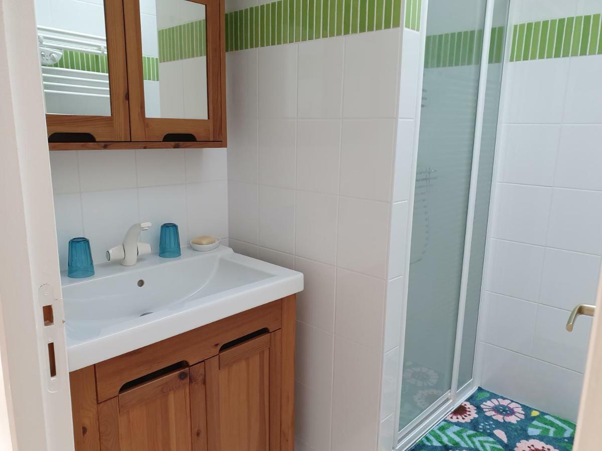 A la Topaze, Gite avec piscine privée chauffée pour 2 ou 3 Le May-sur-Evre Exterior foto